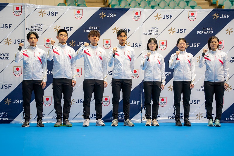 ショートトラック日本代表の選手と小池克典選手