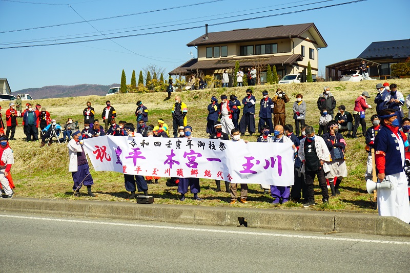 令和4年御柱祭上社山出しの様子