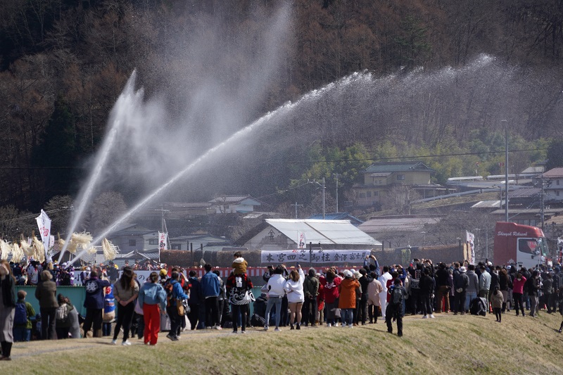 令和4年御柱祭上社山出しの様子