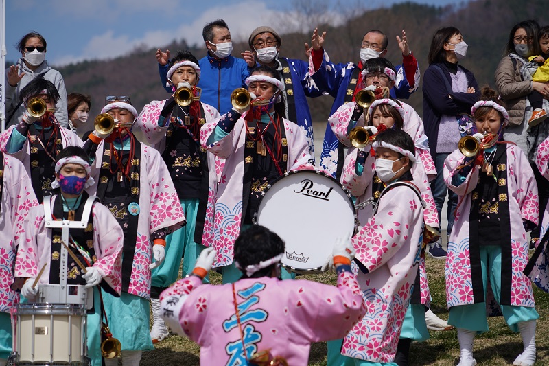 令和4年御柱祭上社山出しの様子