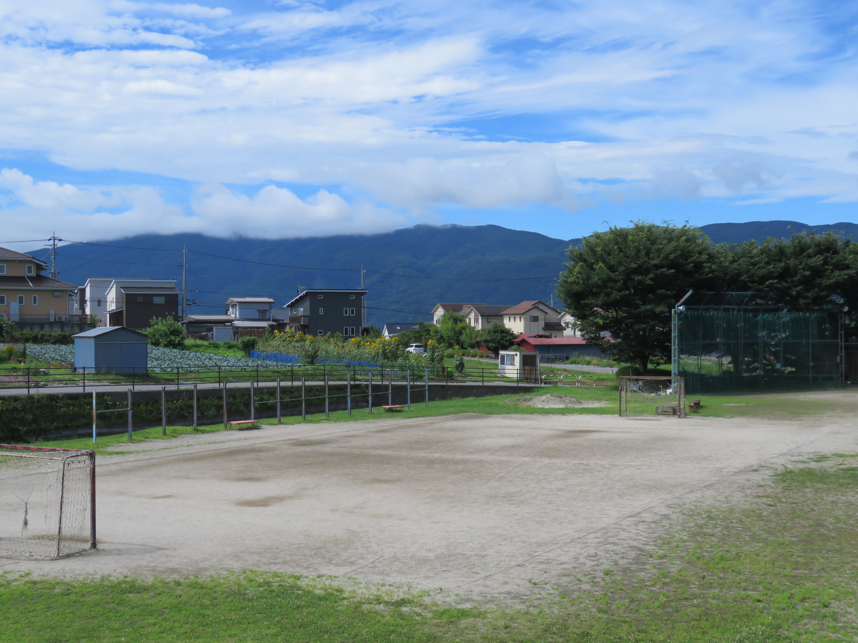 東部中学校校庭2