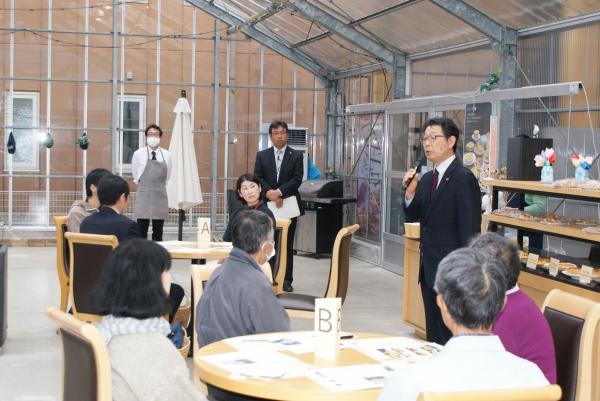 お披露目会