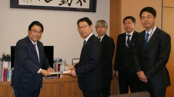後藤議員への要望書提出