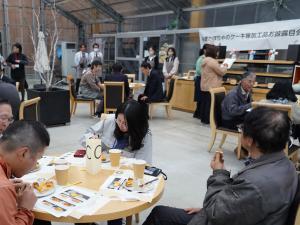 試食会場にいる市長