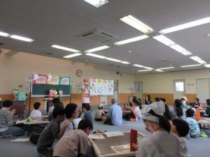旬の食材を学習する様子