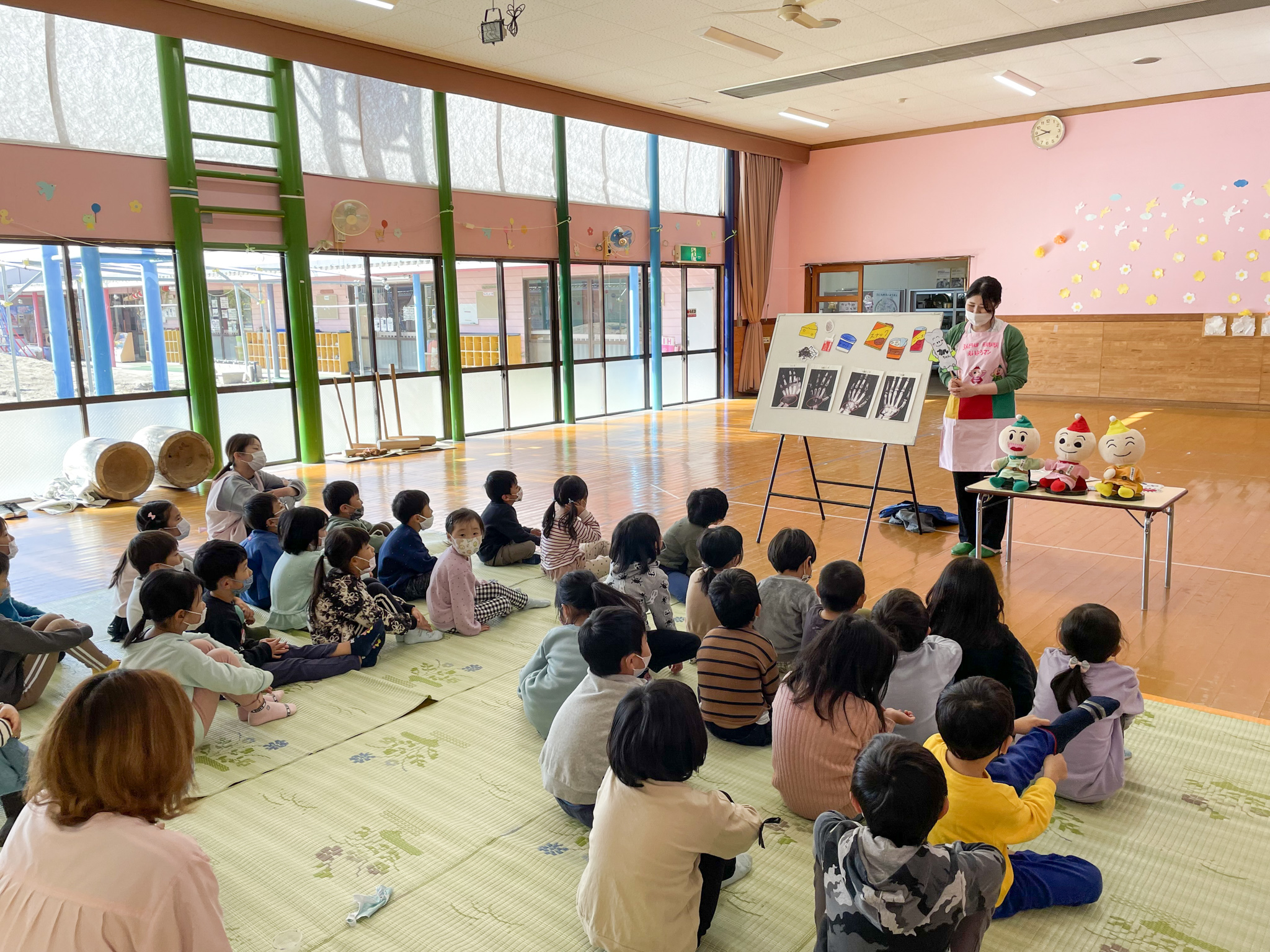 栄養士が行う食育指導の様子