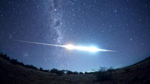 2010年、小惑星探査機はやぶさ帰還時の星空。撮影、大西浩二。