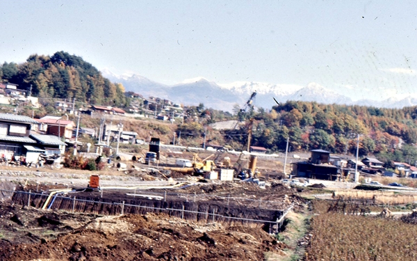 御社宮司（みしゃぐじ）遺跡の調査のようす