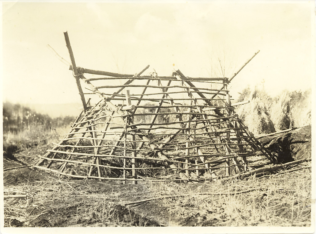 昭和24年（1949年）建設の復元住居の骨組み写真