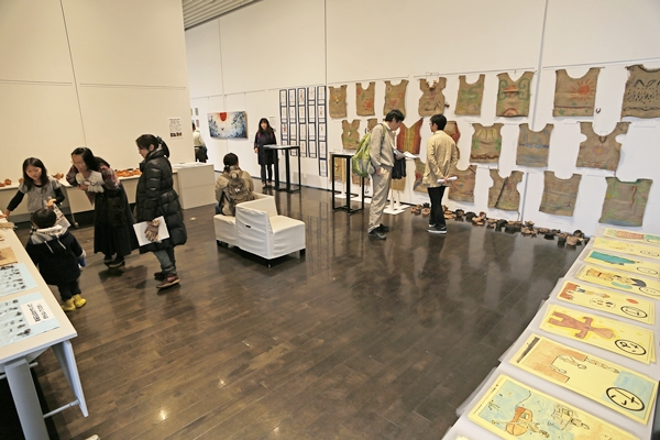 茅野市民館縄文アートインスタレーションへの出展1