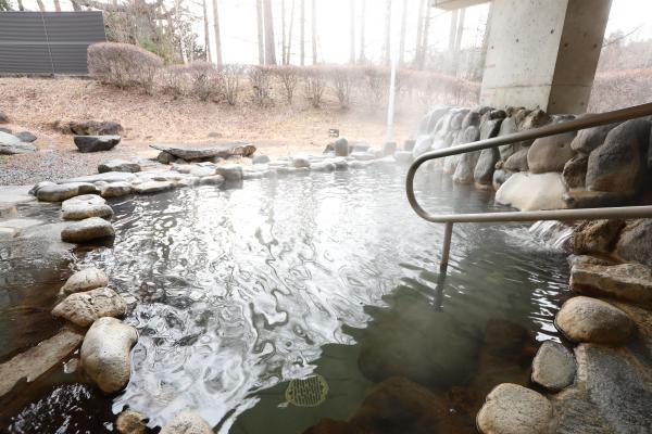 縄文の湯　露天風呂