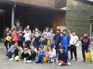 尖石考古館前にて