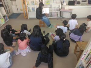 読み聞かせ（図書委員）