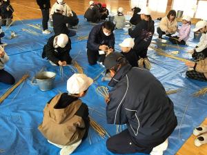 5年4部　しめ縄