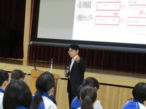 そのクリックで闇バイトに引き込まれます　