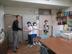 JAさんから本の寄贈